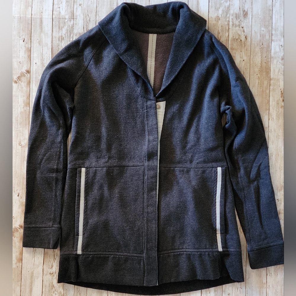 Lululemon SZ 8 Grey Yin To My Yang Cardigan Sweater Coat Jacket Athletic